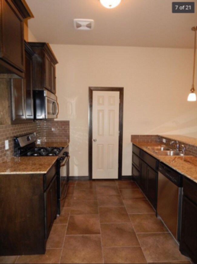 Building Photo - TAKE A LOOK AT YOUR NEW HOME!!!