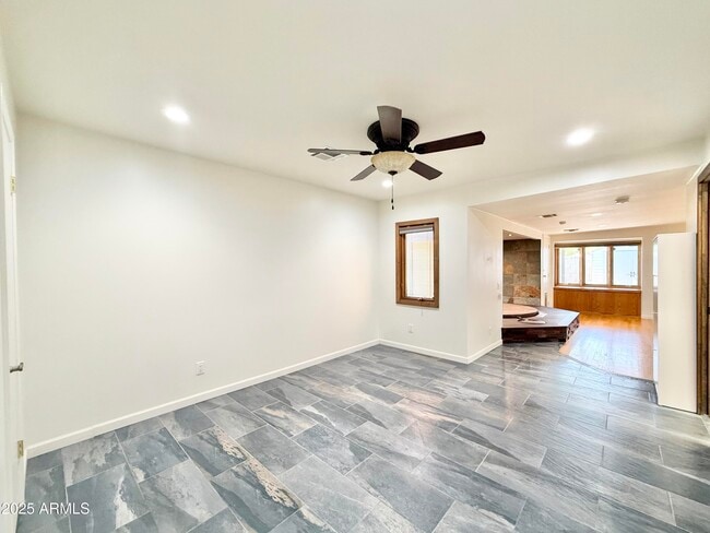 Building Photo - 4405 S Newberry Rd