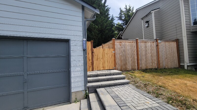 Building Photo - 1423 85th Dr NE