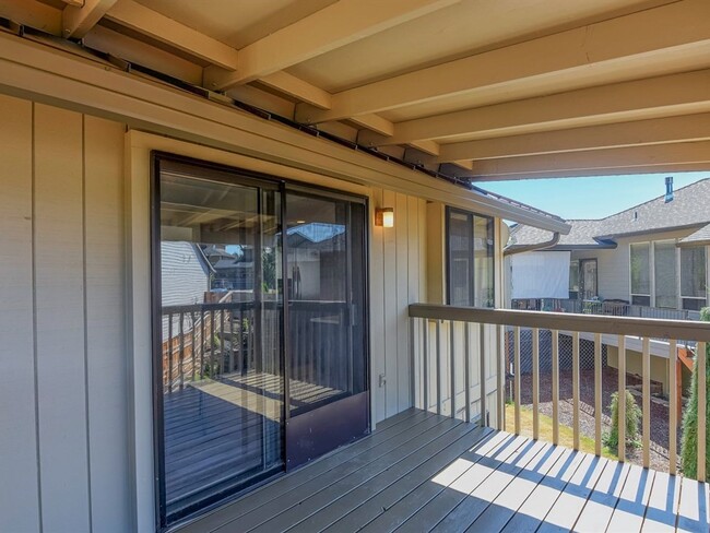 Building Photo - 4 Bedroom - Gated Community!