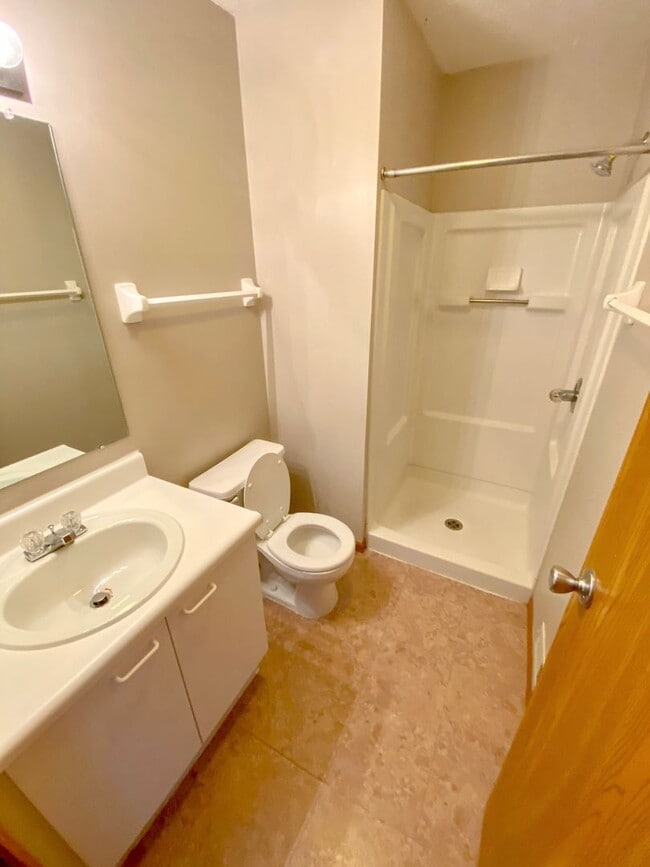 Building Photo - Beautiful Bethel Commons Condo For Rent In Dublin Schools