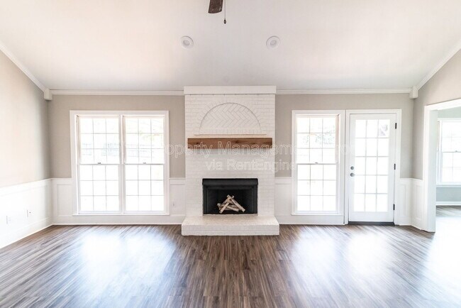 Building Photo - 779 Dogwood Cove