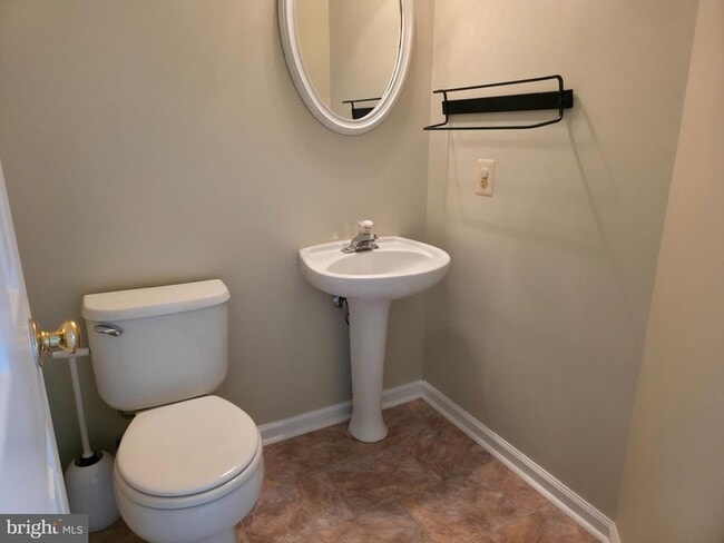 Building Photo - 705 Pine Drift Dr