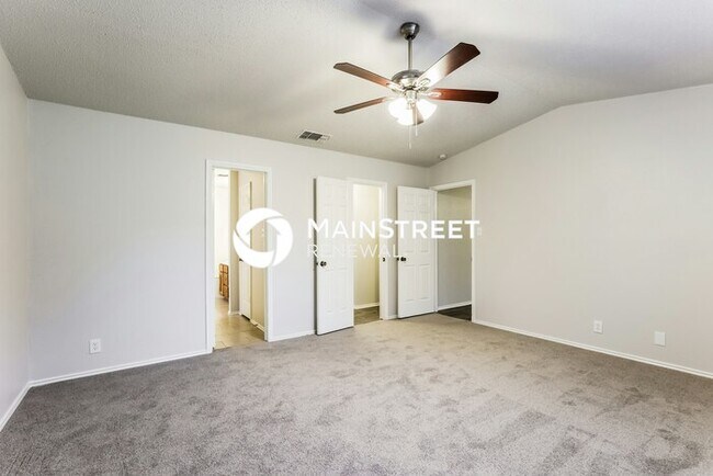 Building Photo - 3 Bedroom Pet-Friendly Home in SAN ANTONIO, TX with Main Street Renewal