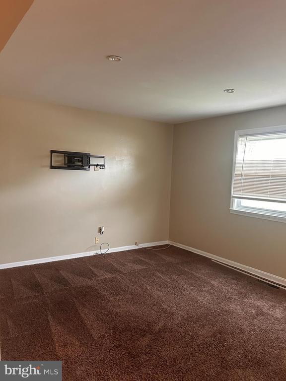 Building Photo - 1021 E Williams Cir