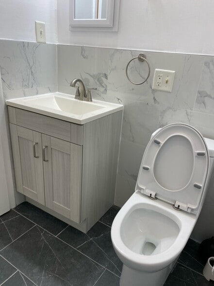 8. Unit 1 Bathroom - 1004 S. 11th Street