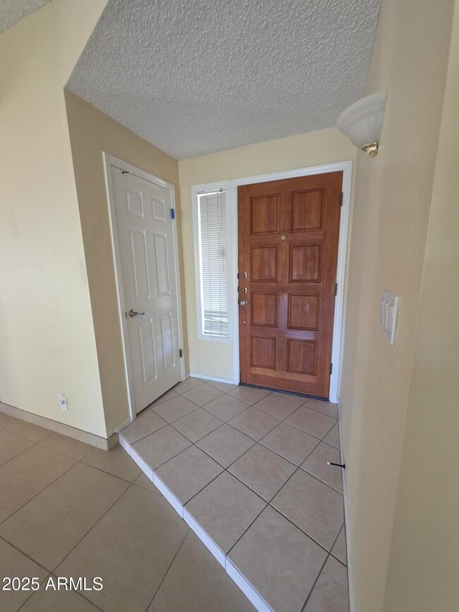 Building Photo - 10470 E Clinton St