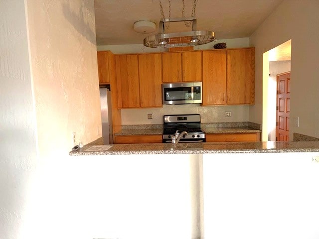 Building Photo - 9076 Walker Ct