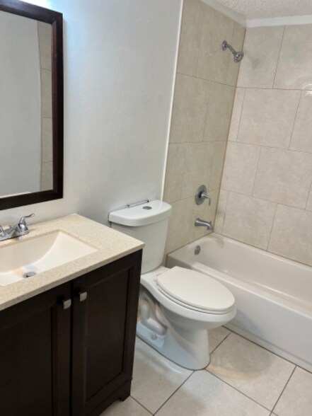 Building Photo - 108 Santa Clara Dr