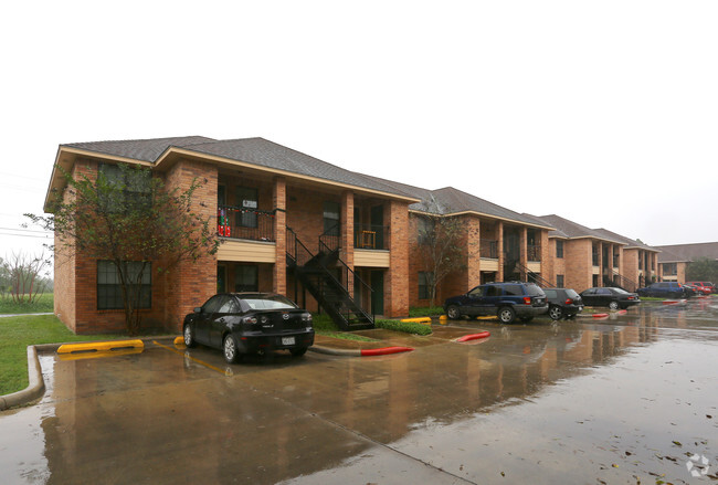 Building Photo - Lantana Apartments