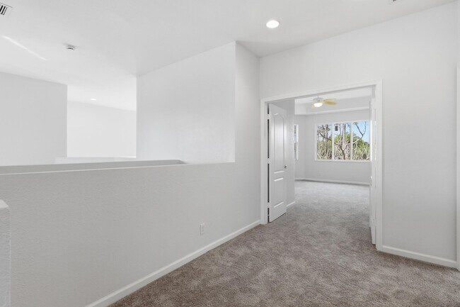 Building Photo - 5601 Spanish River Rd