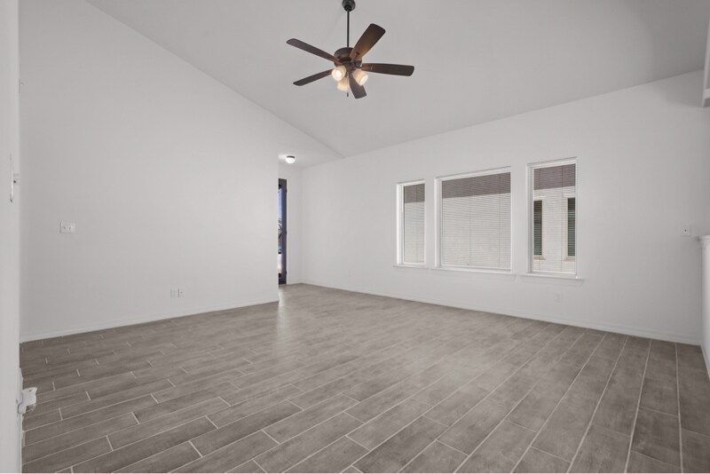 Building Photo - 12832 Linstead Ave