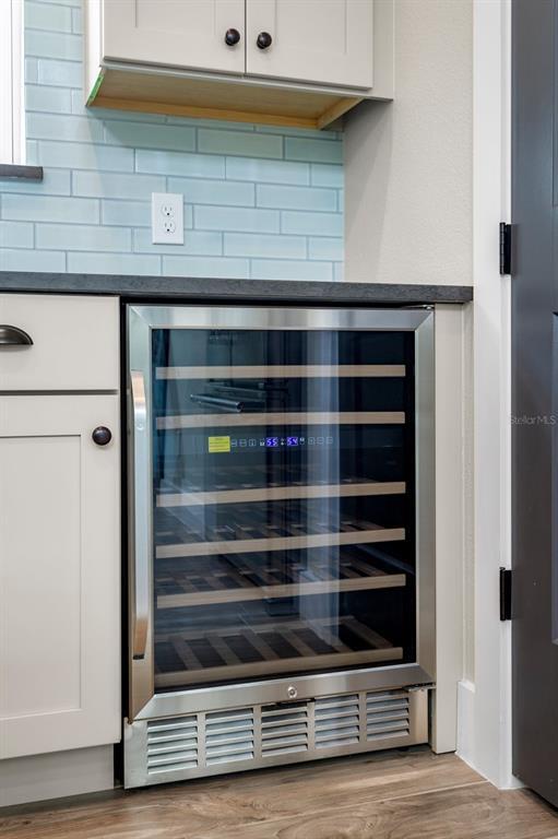 Building Photo - 8276 Modiano St