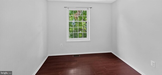 Building Photo - 9814 Rainleaf Ct
