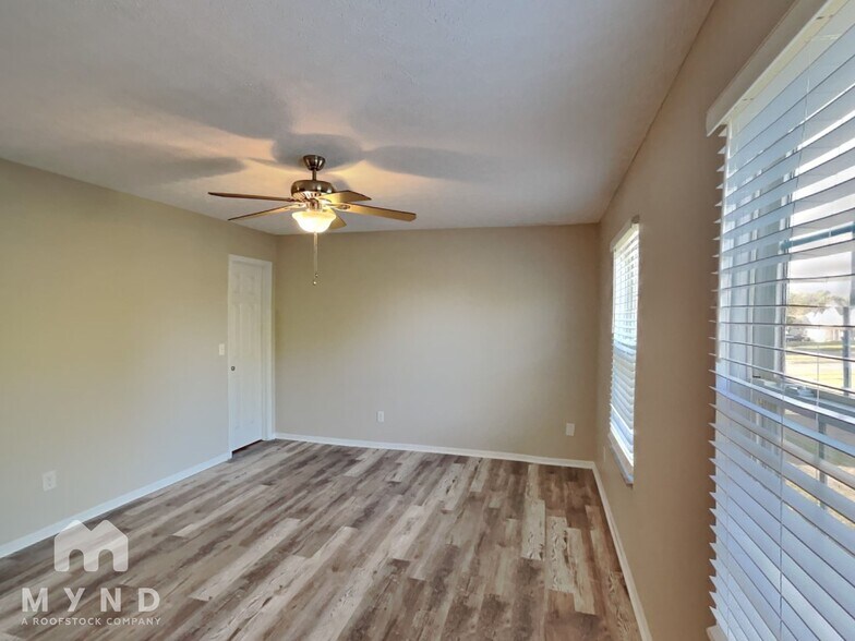 Building Photo - 8923 Trinity Cir