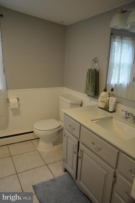 Building Photo - 313 N Market St