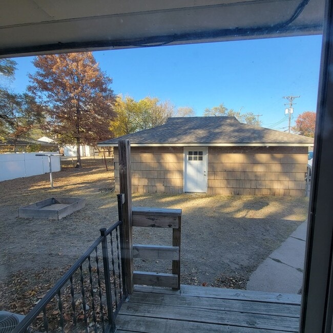 Building Photo - 20 W 25th Ave