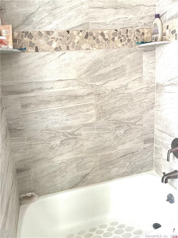 Building Photo - 231 Nichols Ave