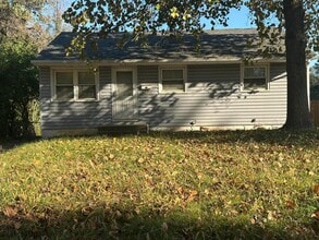 Building Photo - 10634 Dunkeld Cir