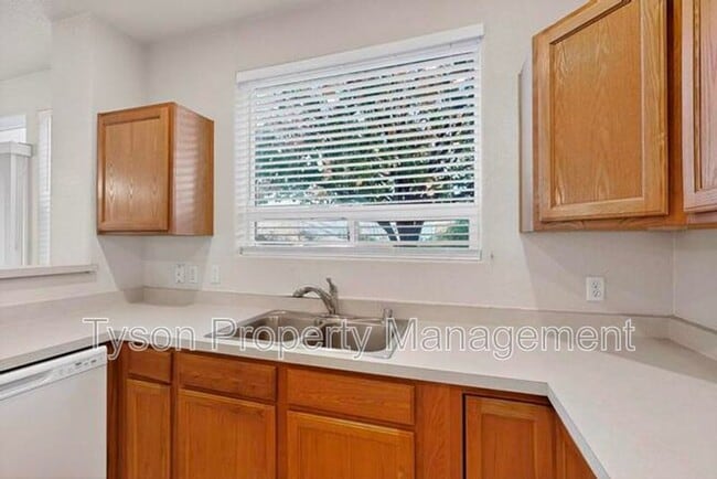 Building Photo - 6520 Los Pueblos Pl NW