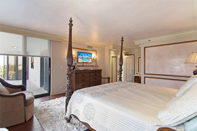 Building Photo - 2917 S Ocean Blvd