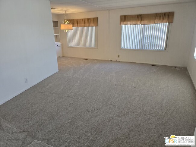 Building Photo - 317 San Domingo Dr
