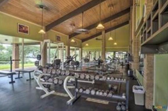 Building Photo - 18529 Staghorn Dr