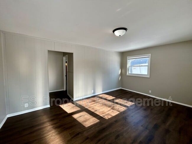 Building Photo - 6740 Doris Dr