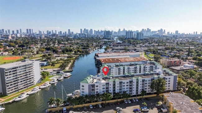 Building Photo - 2475 NW 16th St Rd