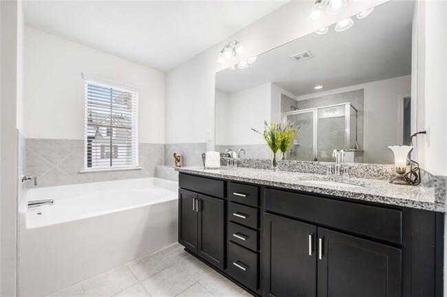Building Photo - 7822 Canterbury Ct