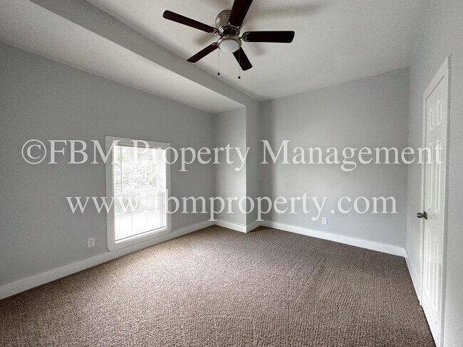 Building Photo - 518 N 26th St