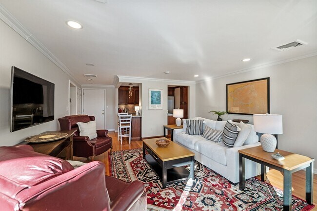 Building Photo - 212 Humphrey St