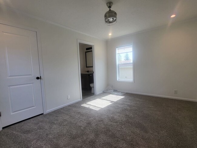 Building Photo - 73 Meadowlark Ln