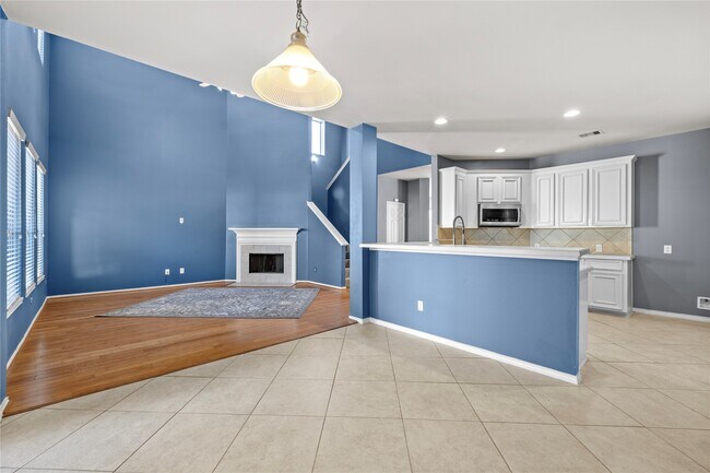 Building Photo - 12638 Riverhill Ct