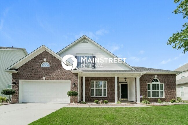Building Photo - 5 Bedroom Pet-Friendly Home in Charlotte, NC with Main Street Renewal