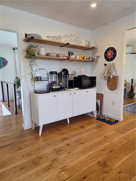 Building Photo - 14 Pocahontas Dr