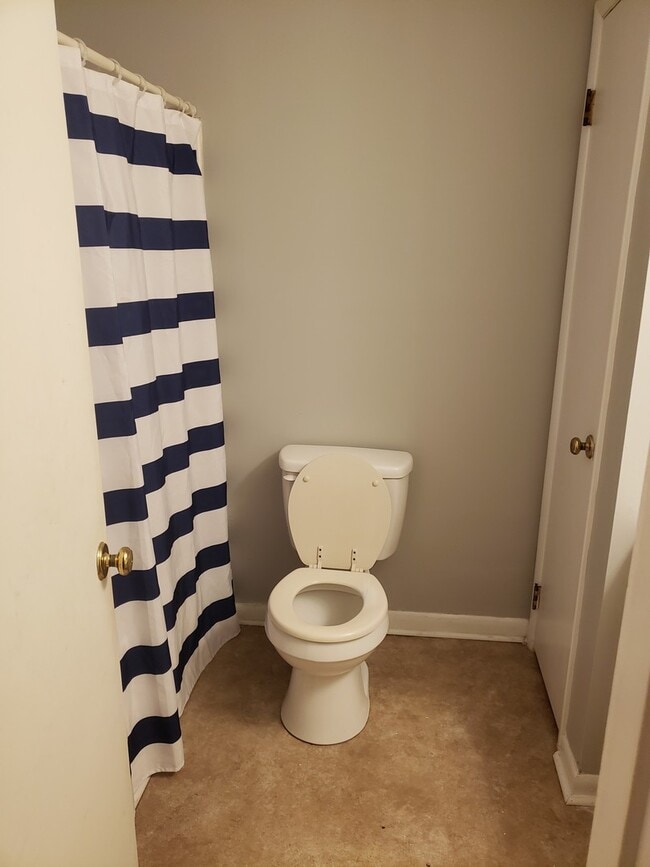 Building Photo - 3 bedroom/2 bath