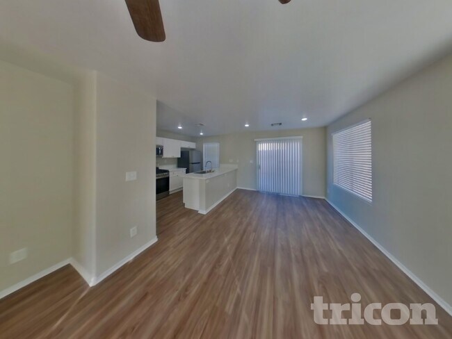 Building Photo - 6020 St Petersburg Dr