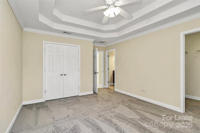Building Photo - 7125 Weavers Run