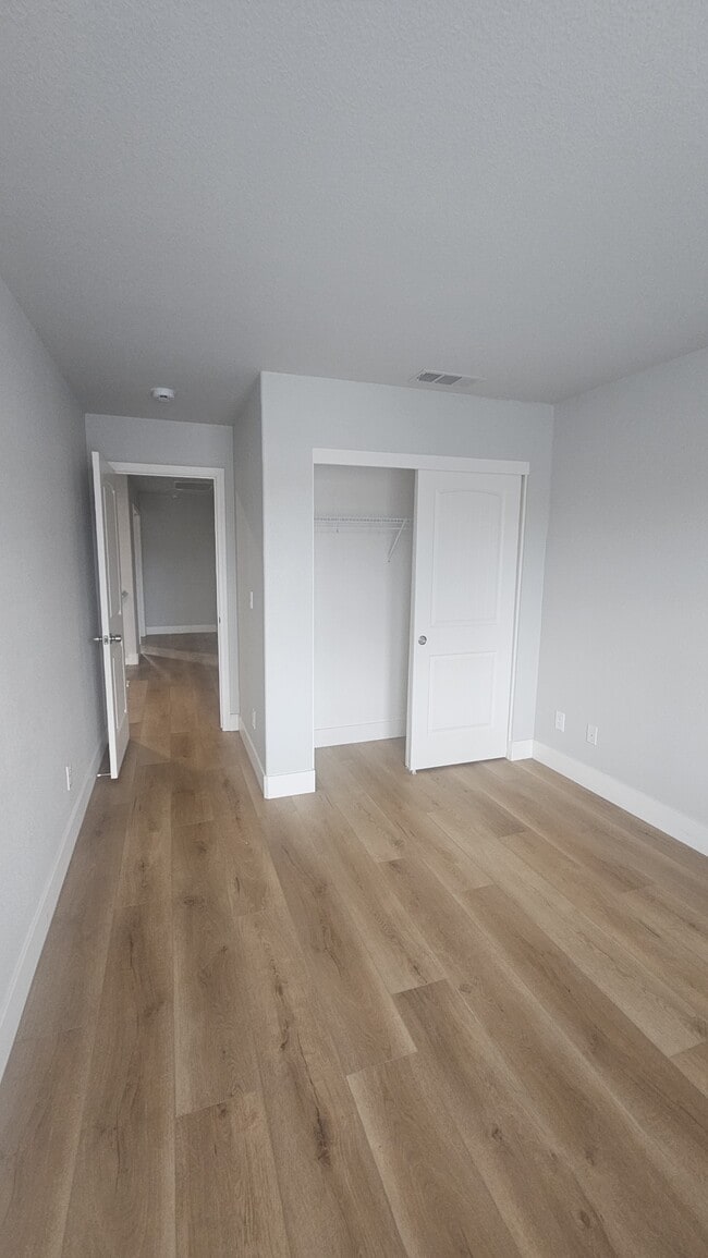 Building Photo - 3157 Rogue River Dr