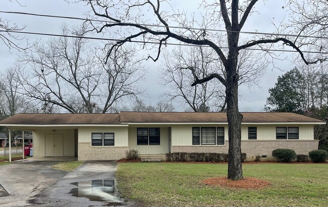 Building Photo - 5705 Creighton St