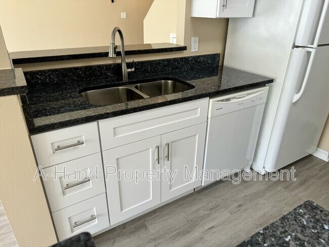 Building Photo - 522 Australian Way