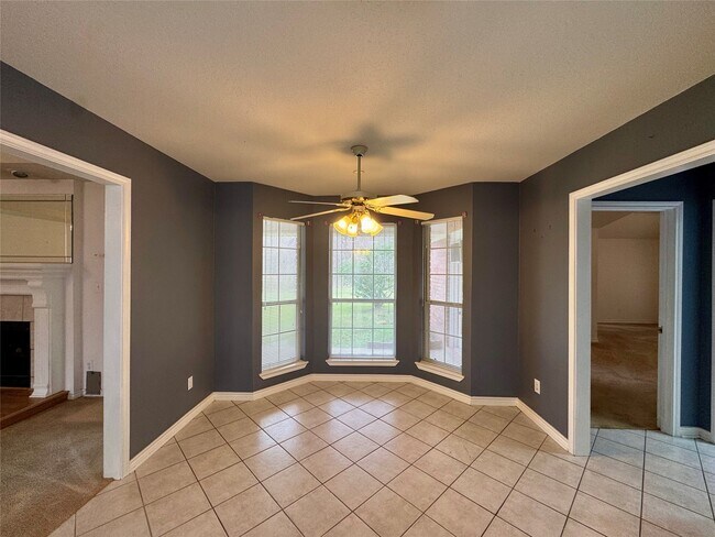 Building Photo - 303 Waterwood Dr