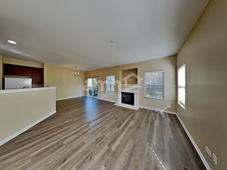Building Photo - 1851 Candlelight Cir