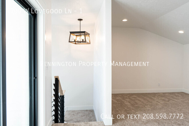 Building Photo - 4200 W Lovegood Ln
