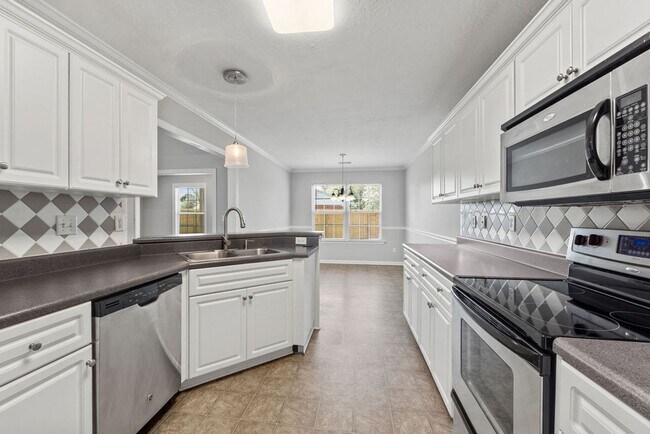 Building Photo - 110 Fox Haven Dr