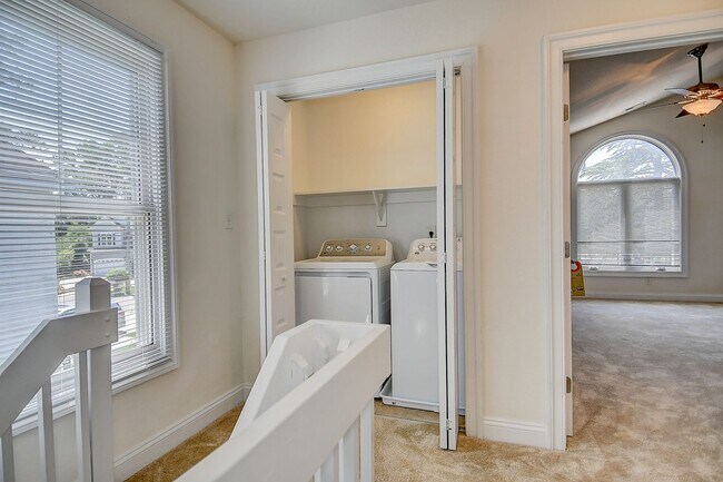 Building Photo - CHICKS BEACH CONDO FOR RENT - VIRGINIA BEACH!