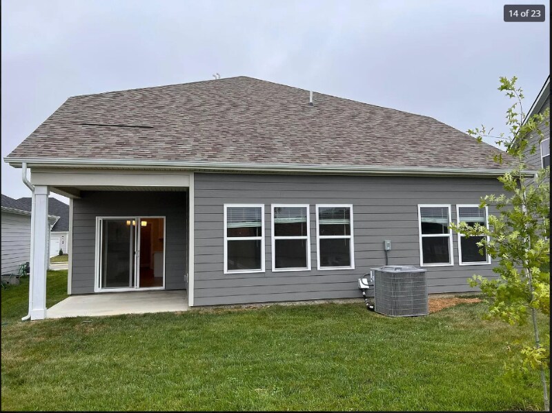 Building Photo - 1310 Tulip Ct