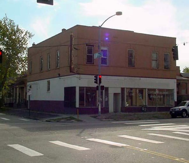 Building Photo - Hollie Jean Lofts