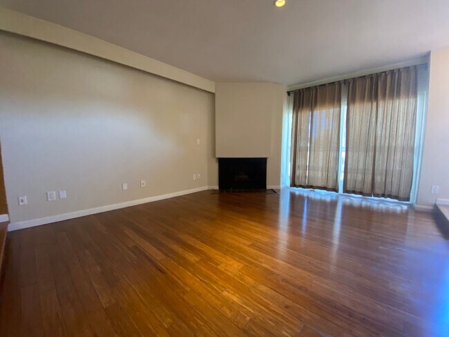 Building Photo - Seascape Community: 2 Bedroom 2.5 Bath Tow...